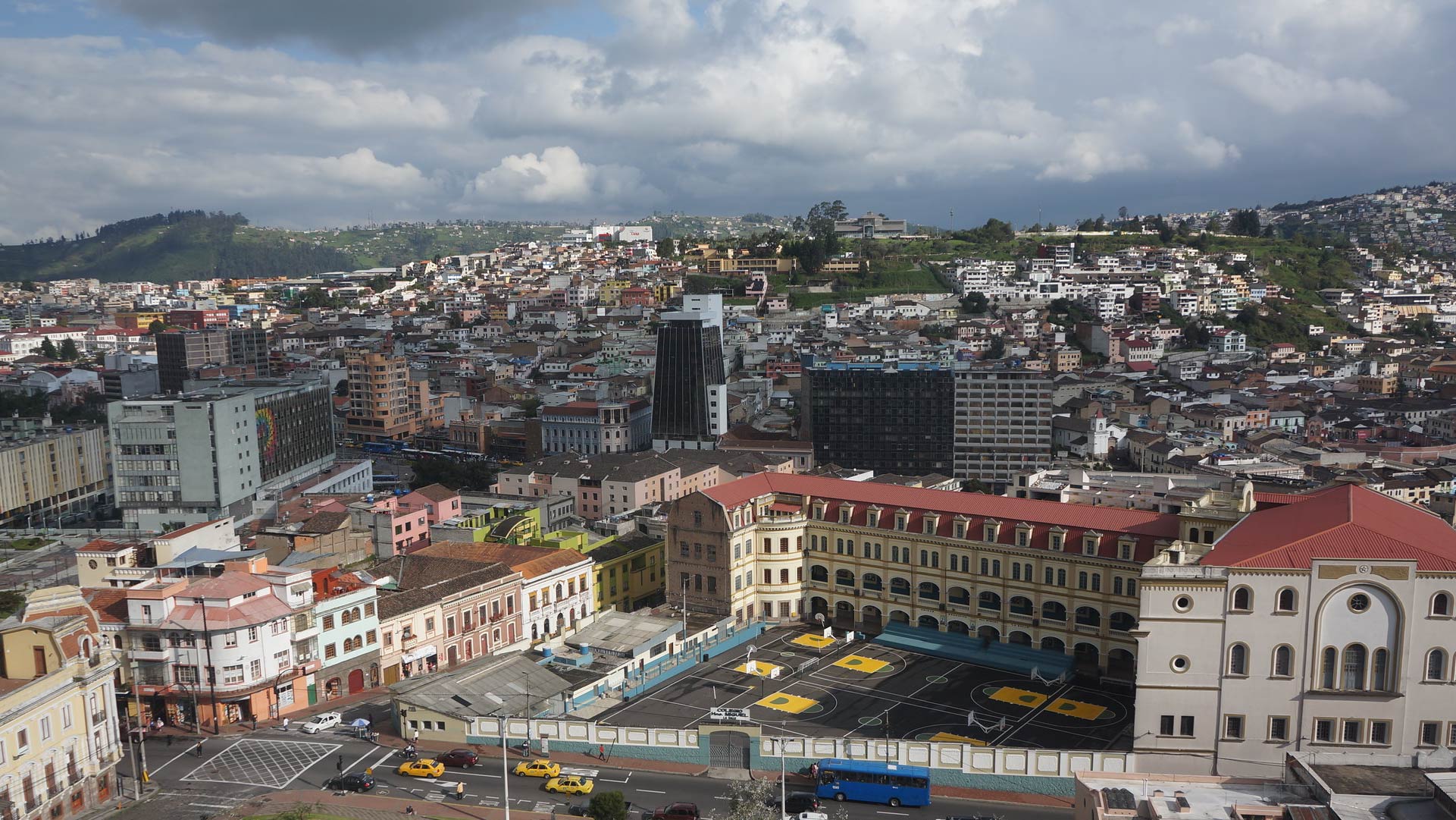 Quito Moderno - Galeria 9