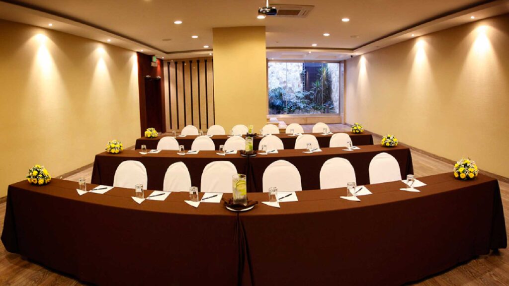 Hotel Reina Isabel - Galería 1